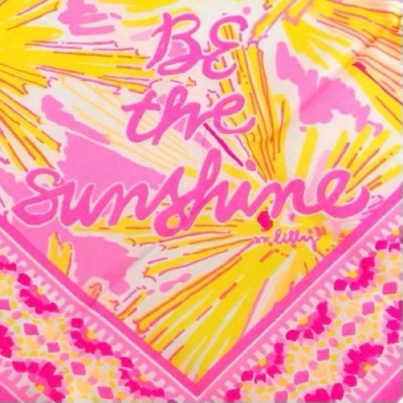 🌞 Lilly Pulitzer, "Be The Sunshine" Bursting Floral Bandana Scarf - Picture 15 of 16